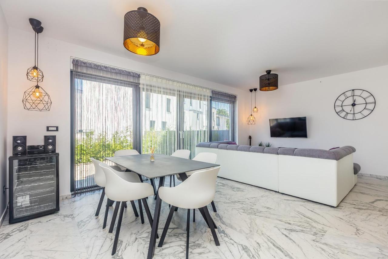 Luxury apartment NOA Njivice Extérieur photo